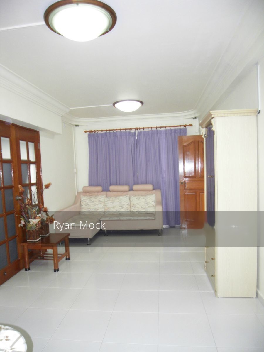 Woodlands Street 83 thumbnail photo